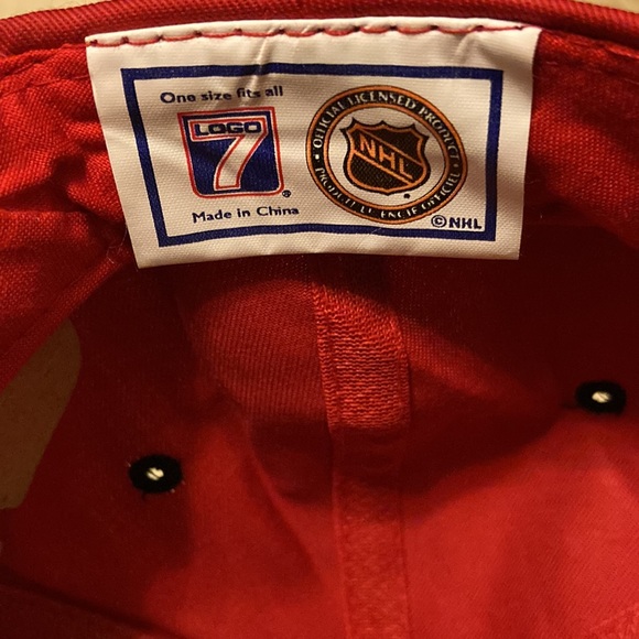 Vintage Logo 7 NHL Detriot Redwings Snapback - Picture 5 of 5